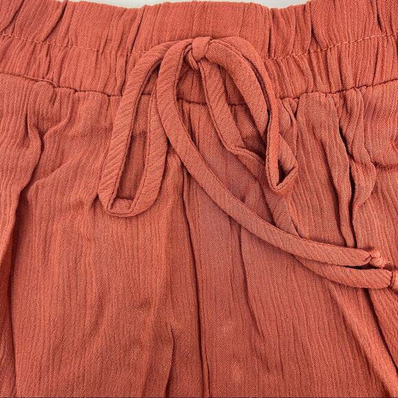 Be Bop Juniors' Clay Pom Pom Hem Elastic Waist Shorts - Size XS - NWT - Picture 2 of 5